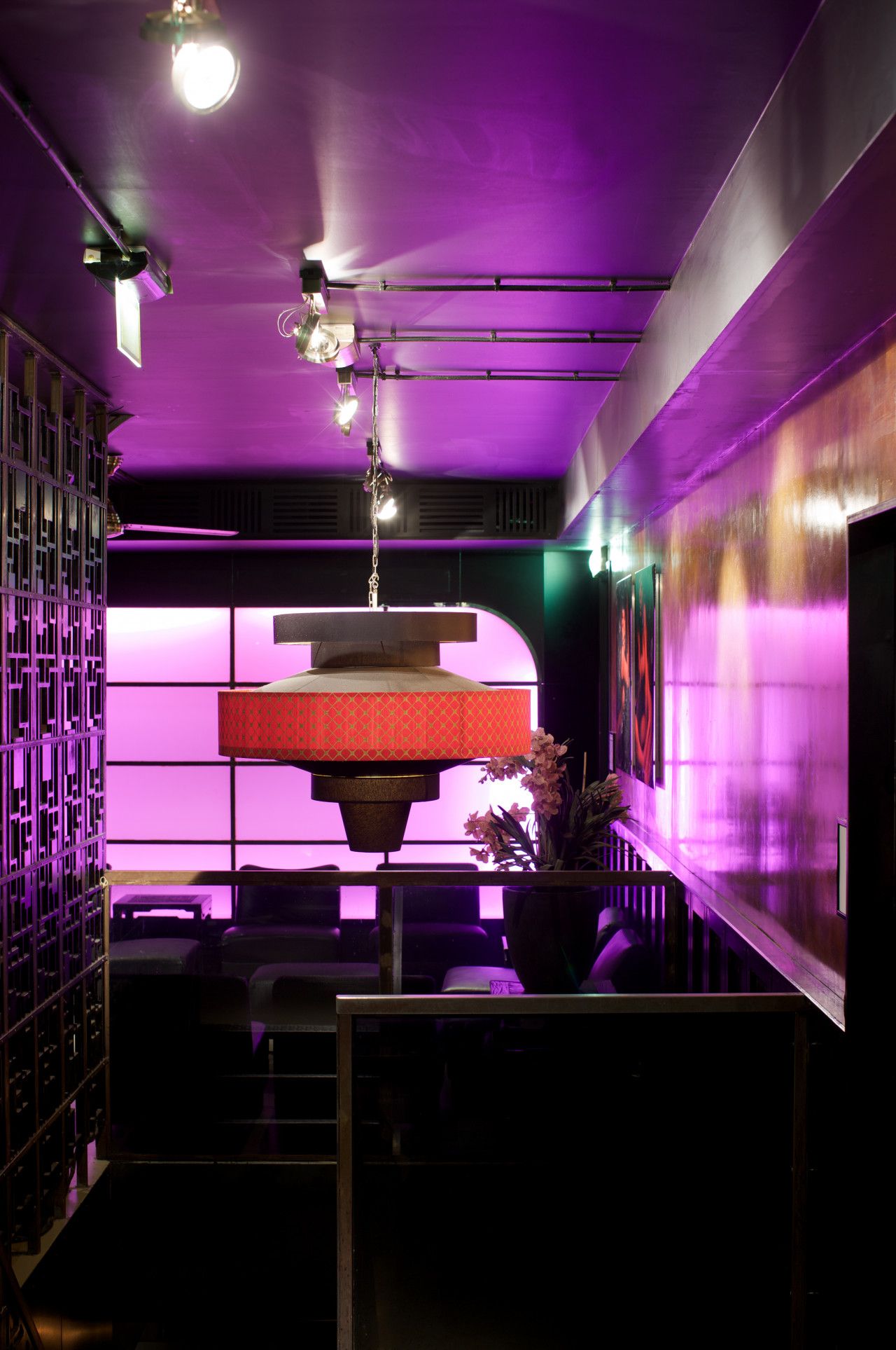 Club Jimmy Woo  Projects  Eric Kuster  Metropolitan Luxury-5