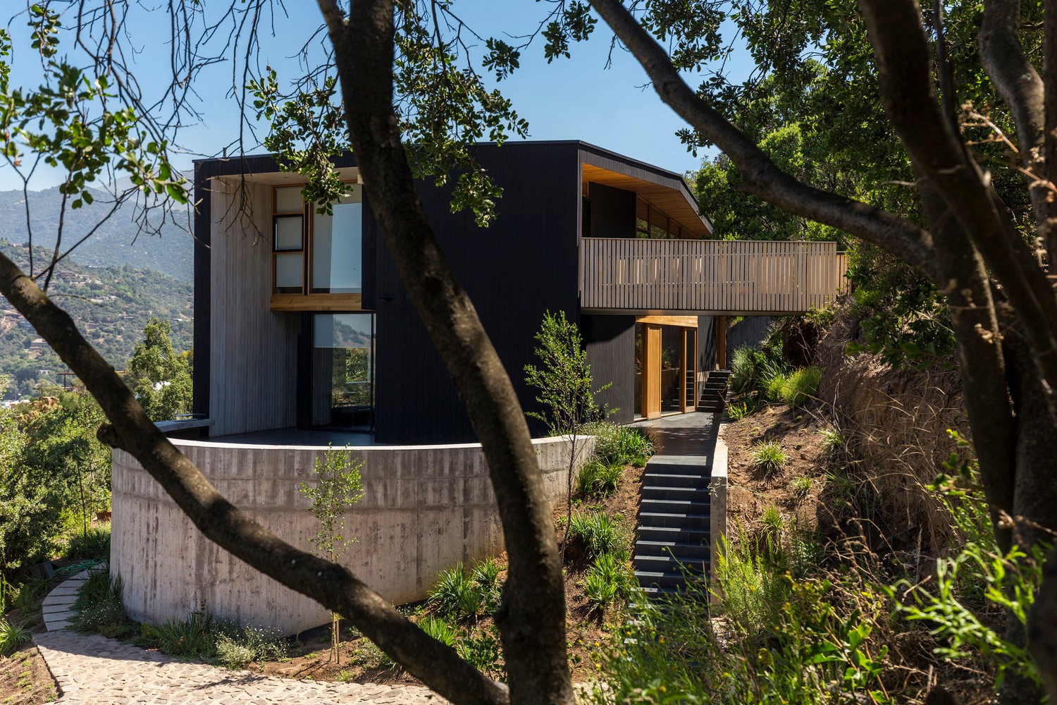 智利山间住宅，自然与人工的和谐共生-3