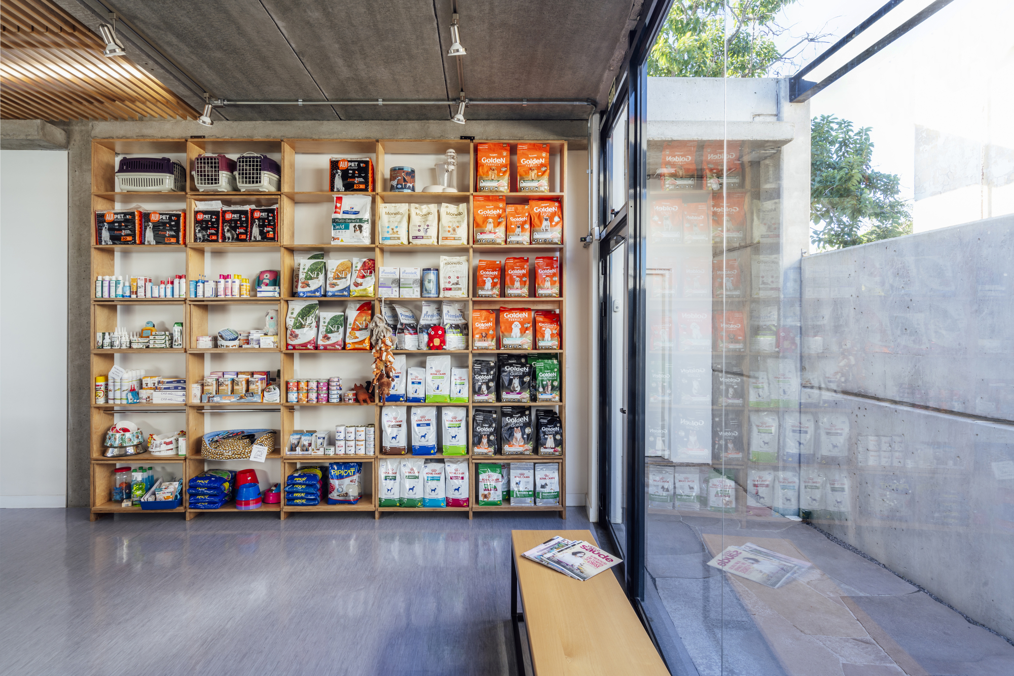 Sentidos Veterinary Clinic / OCRE arquitetura-31