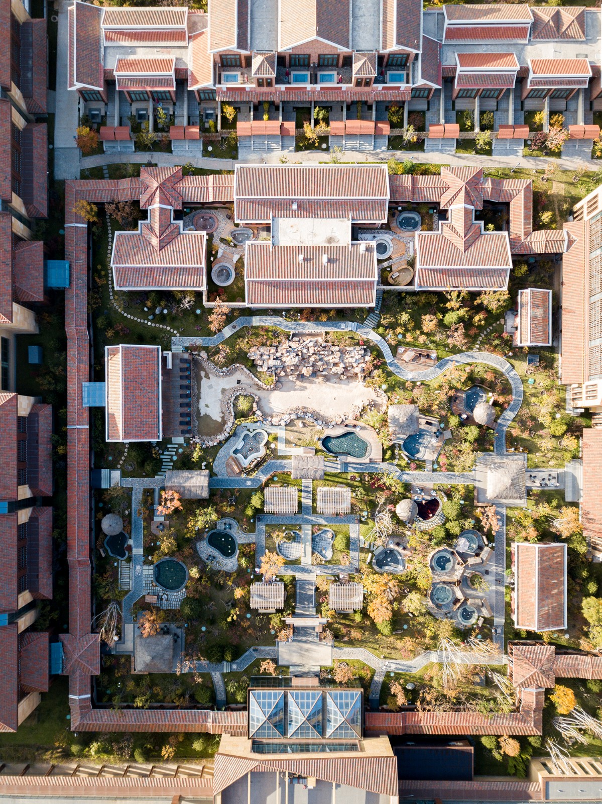 涞源白石山华中小镇二期·白桦林温泉谷竹里馆丨中国河北-10