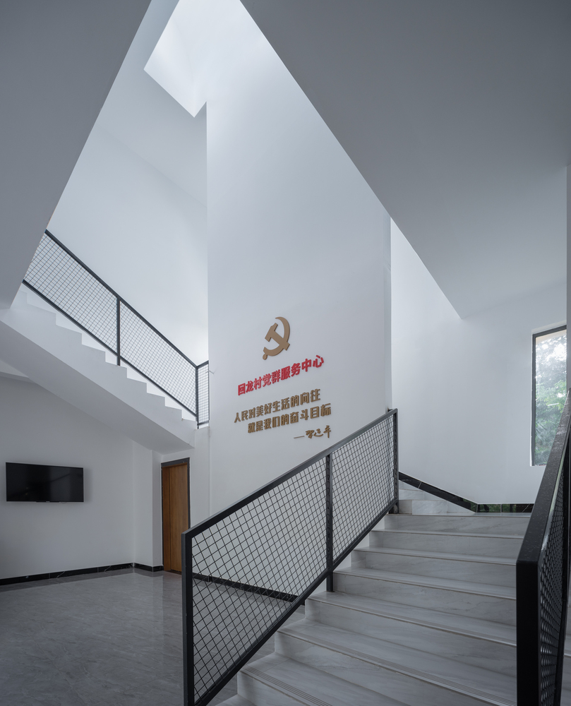 Heyuan Huilong Village Party Service Center: 古朴乡村与现代建筑的完美融合-31