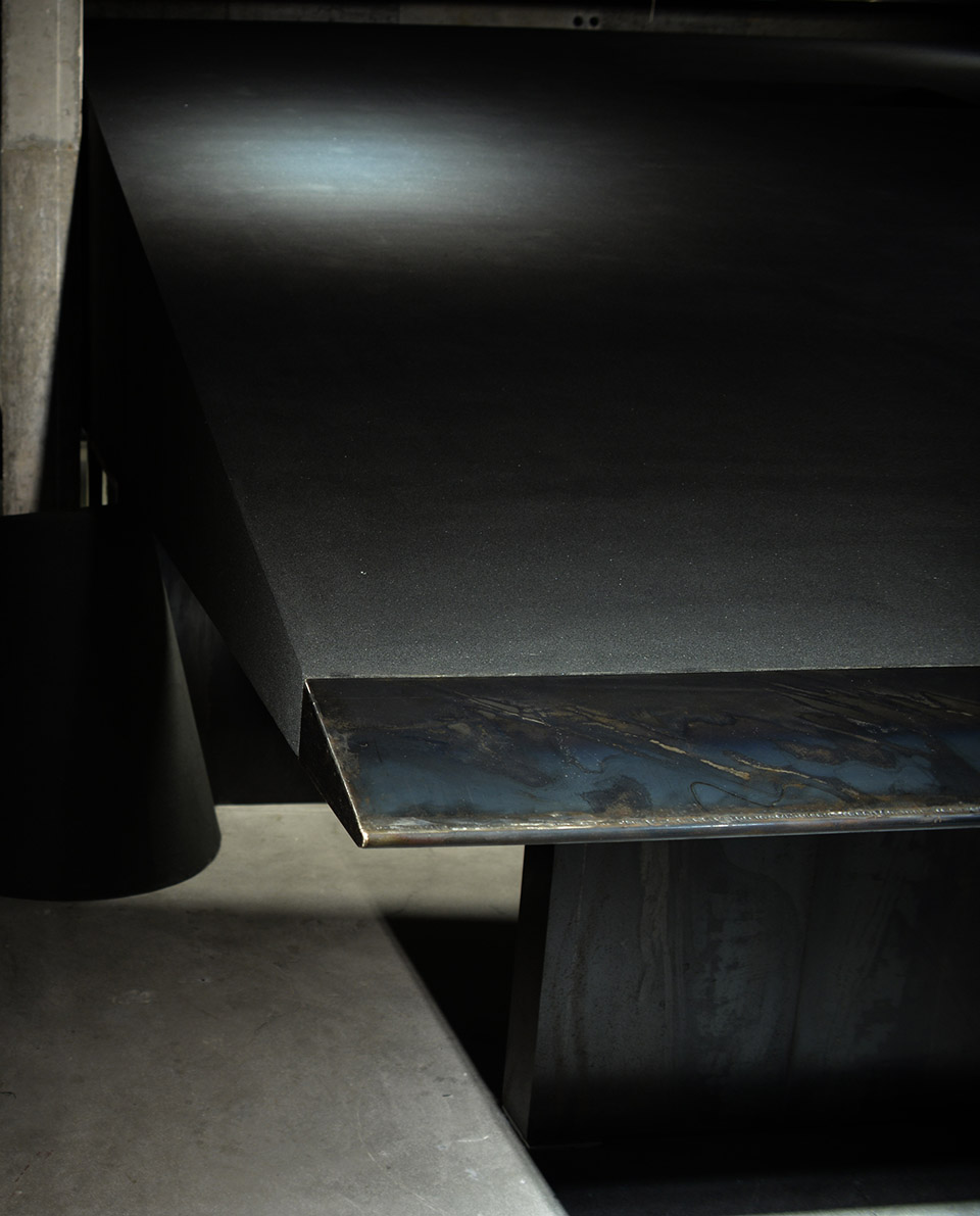 黑色斜面系统&黑壳HEIKE服装品牌概念店，中国 / 杭州啊嗯室内设计-37