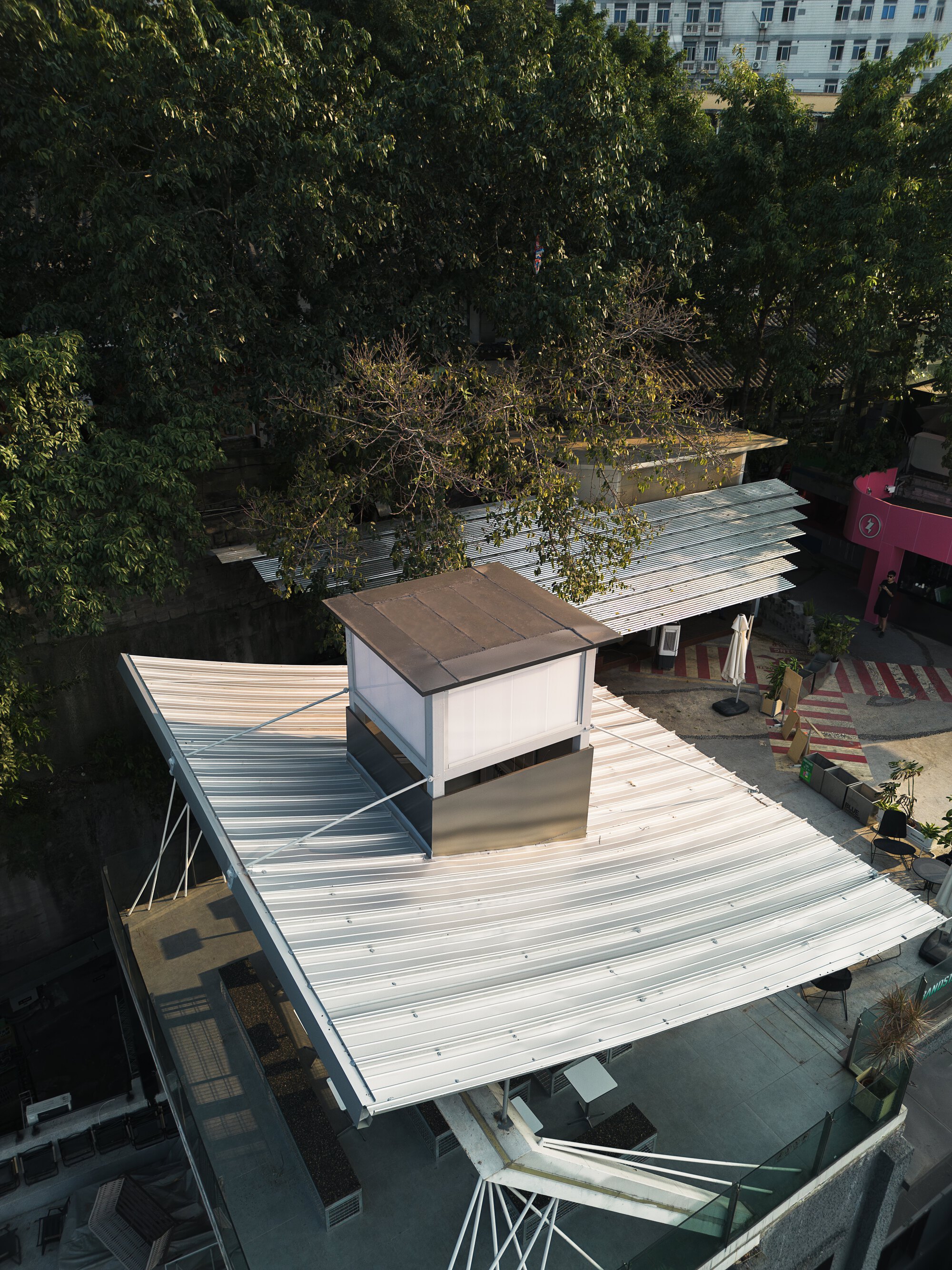 Mountain Alley Rooftop Teahouse Pavilions / RY+P architects-11
