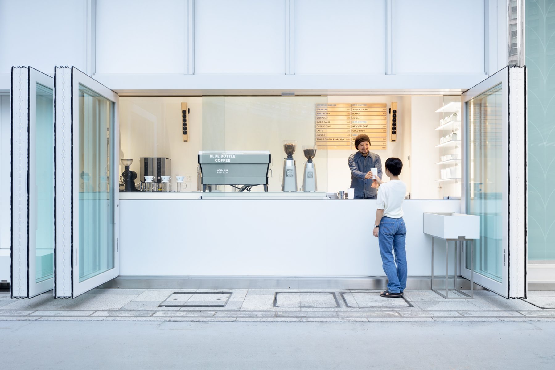 Blue Bottle Coffee NEWoMan YOKOHAMA Cafe Stand | Schemata Architects / Jo Nagasaka-3