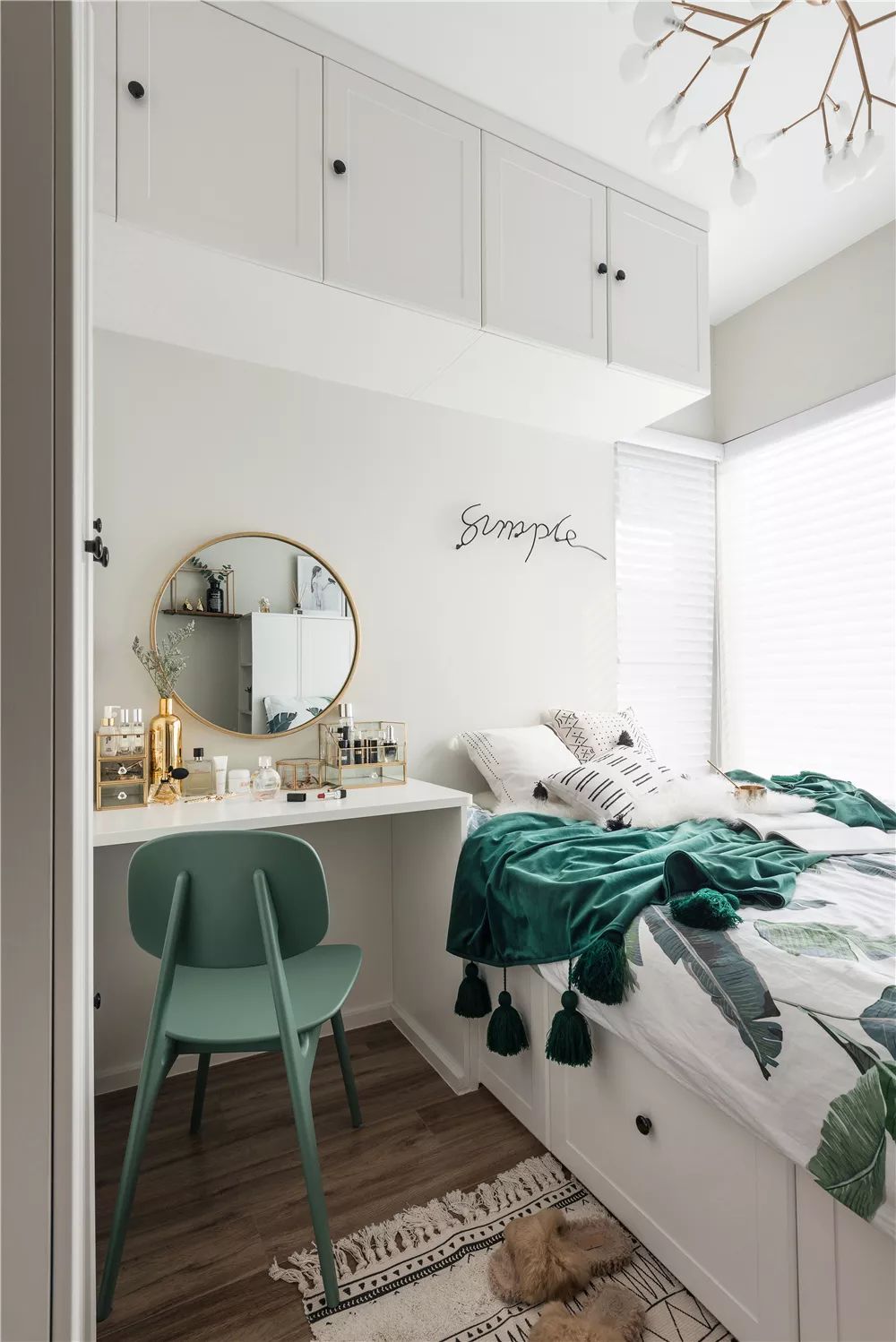 90 后女生 70㎡北欧轻奢小窝,墨绿++ 黄铜演绎精致生活-49