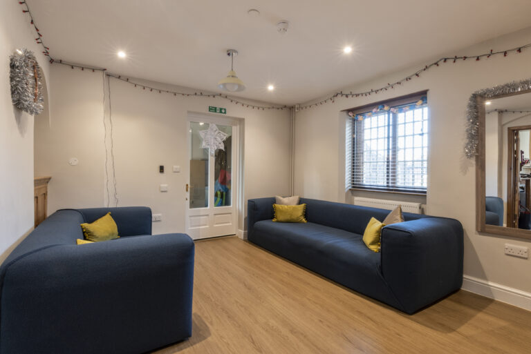 Ipswich High School boarding house refurbishment - Envoplan-19