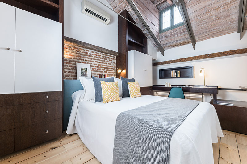 历史韵味与现代风格共融的 Madrid 工业风公寓-18
