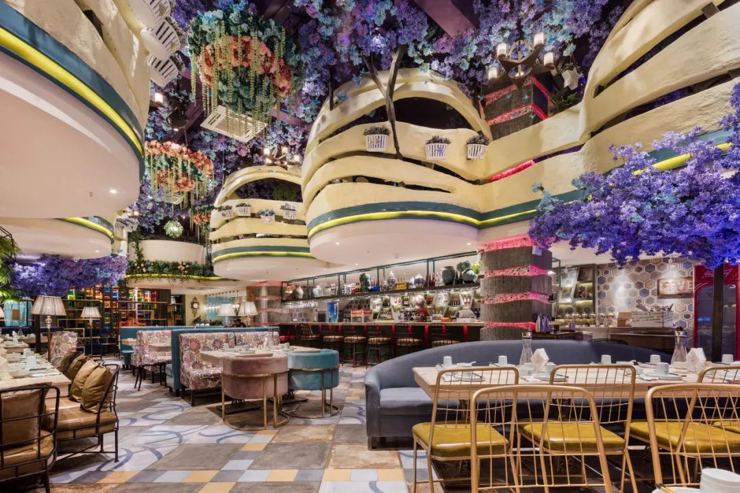 钱磊 | 餐饮空间不止餐饮，五光十色的视觉盛宴-48