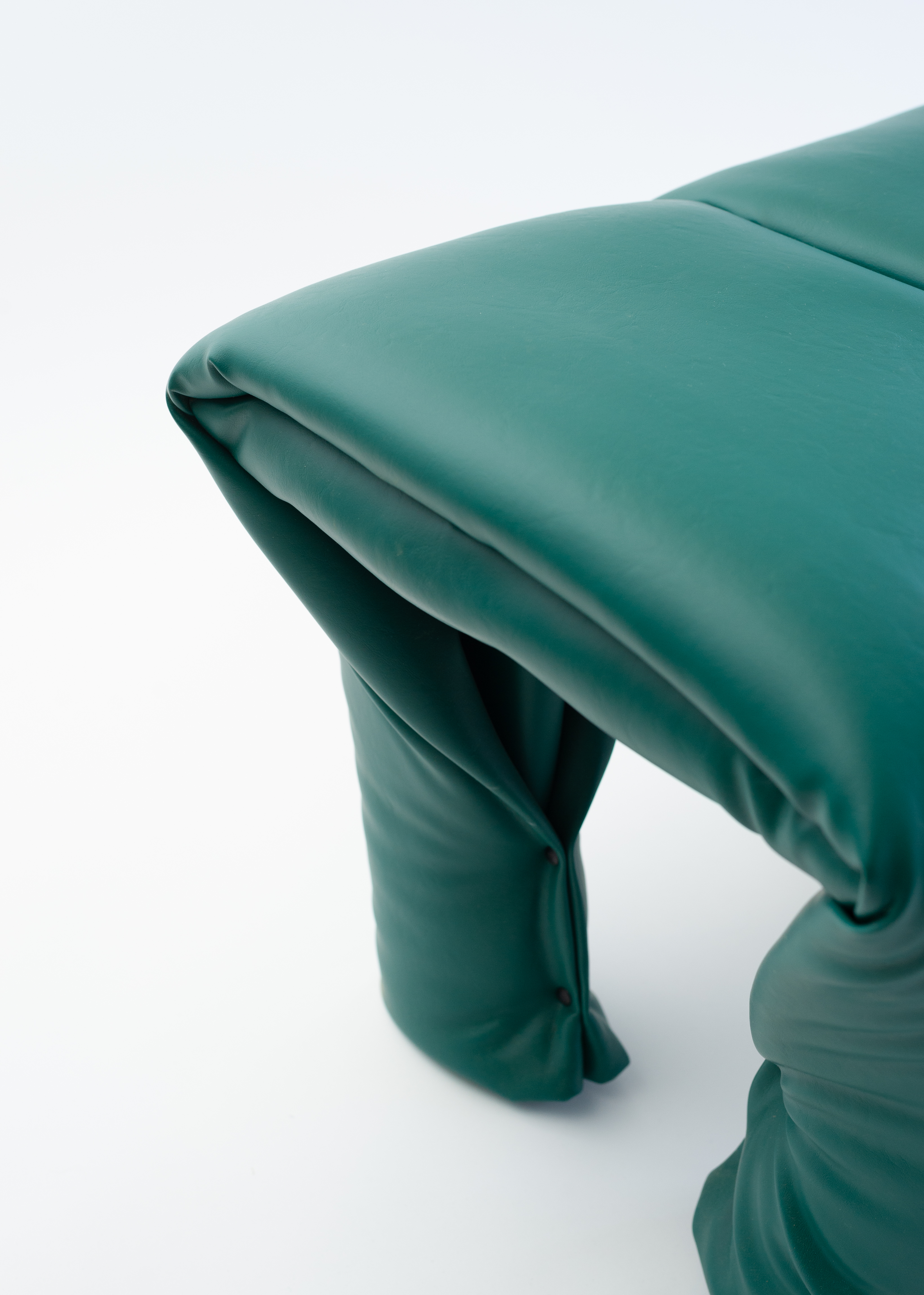 "Tino 的白马" | 罗斯·汉森的自然主义设计魅力-18