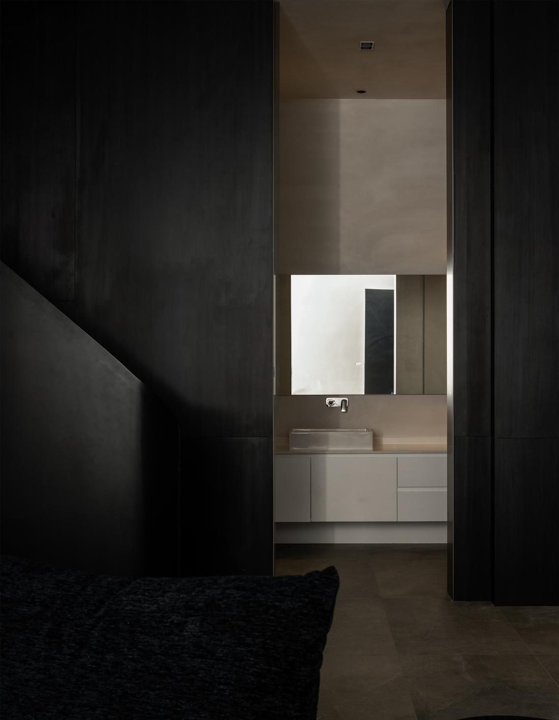 现代轻奢质感别墅设计-13