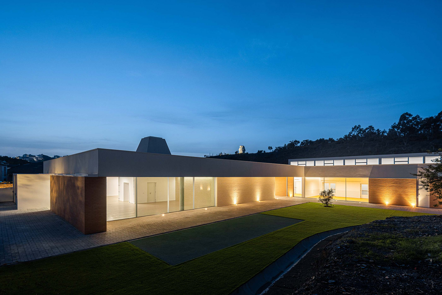 奥德米拉脑瘫患者康复中心丨葡萄牙丨奥德米拉市议会市政工程处-54