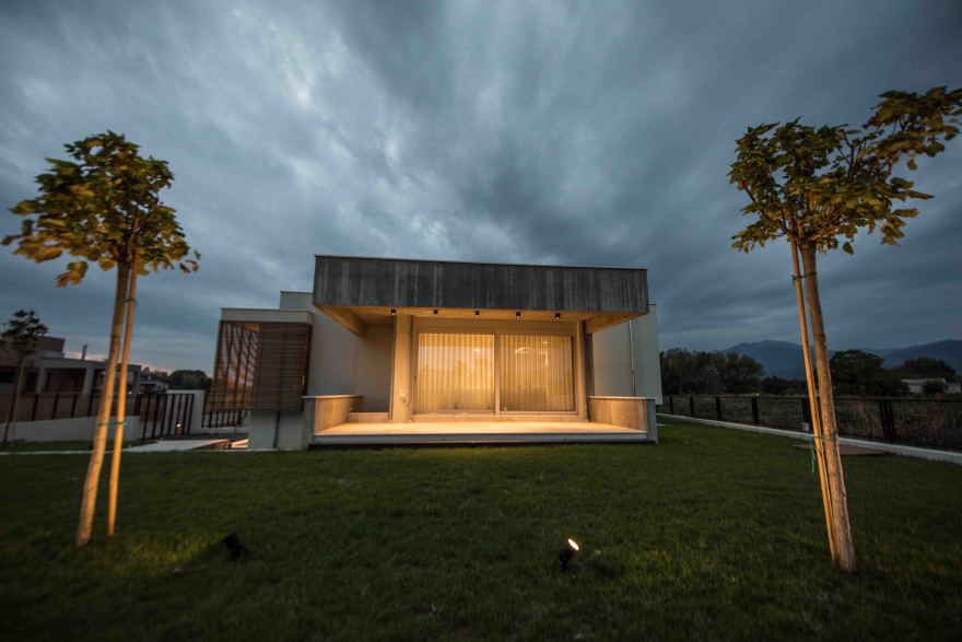 希腊科莫蒂尼生物气候设计私人住宅-3