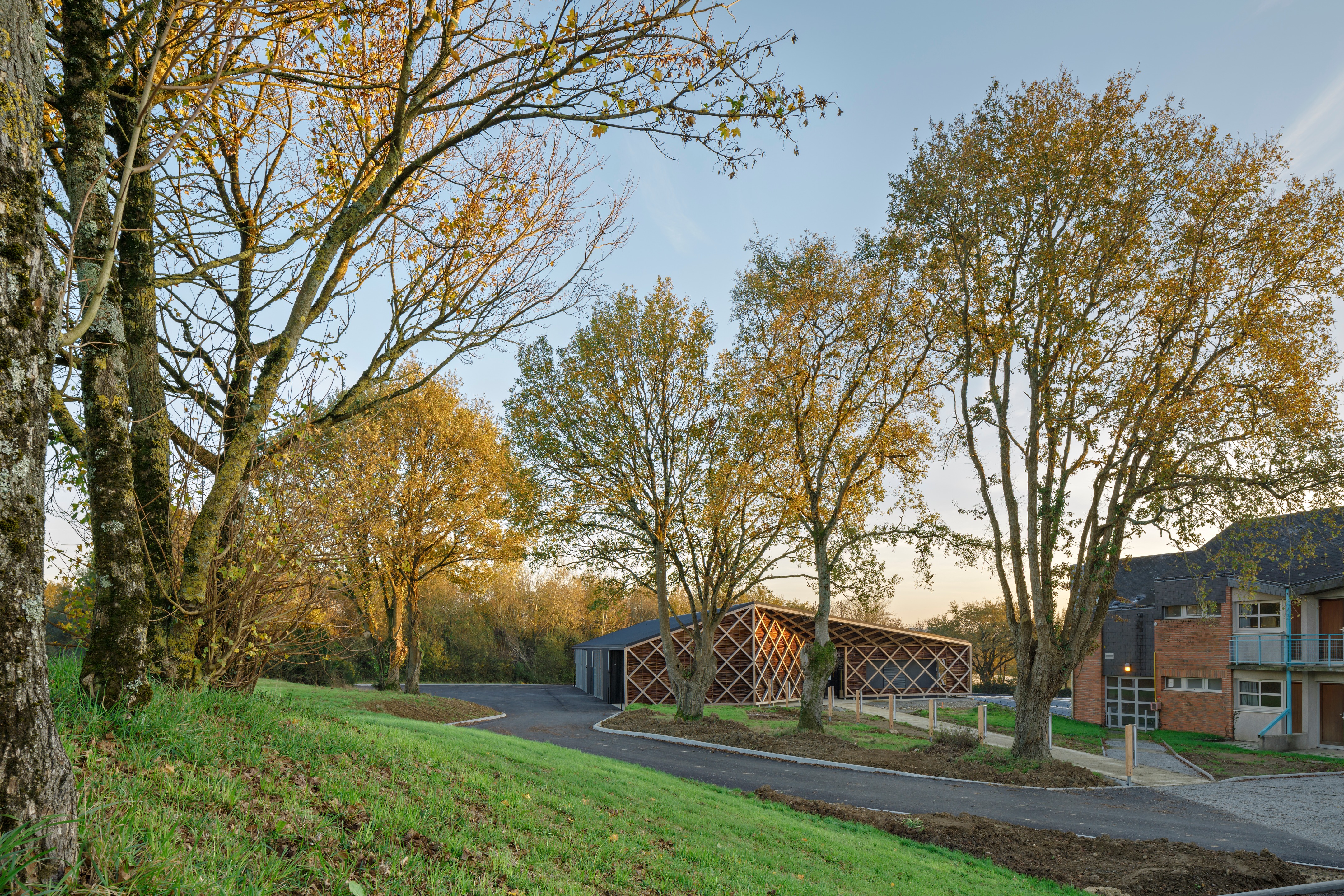 校园绿意 · 蔬菜加工车间与教学结合的设计-47