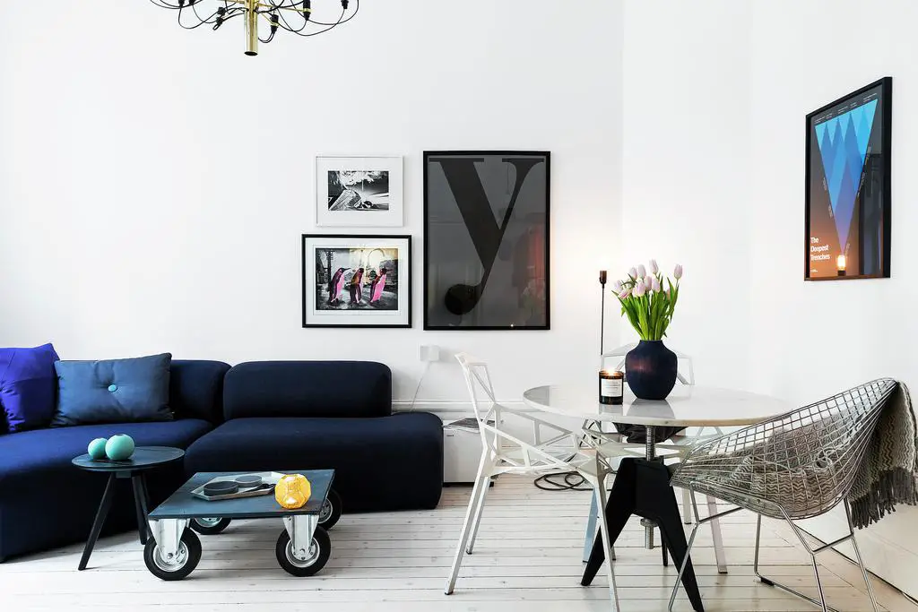 红 SMEG 厨房，温馨两居室的亮点-3