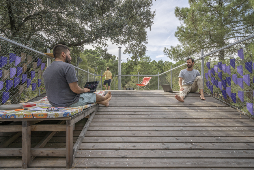 爱的小屋,(远程)工作住所丨西班牙马德里丨Husos Architects-35