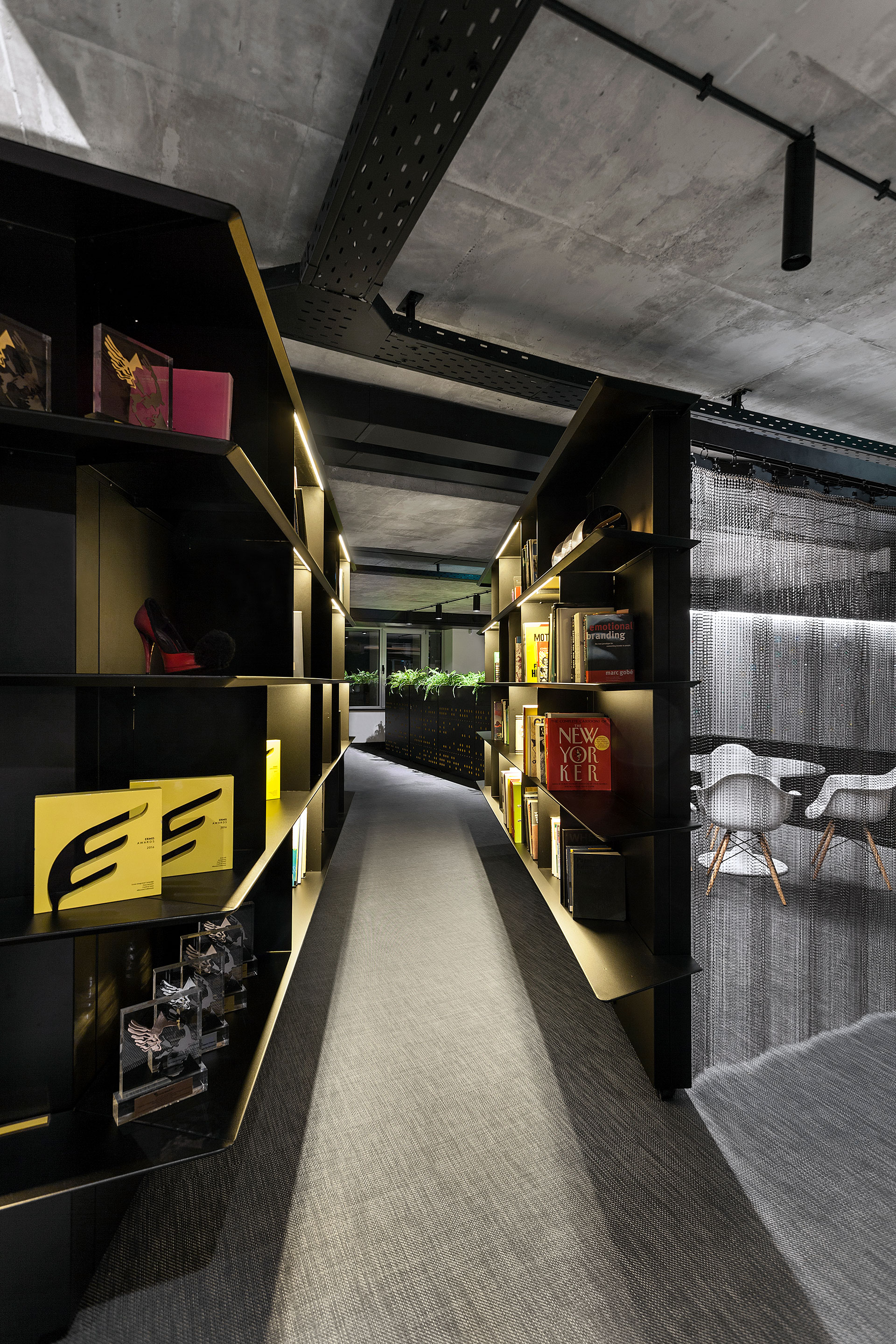 创意引擎——雅典广告公司办公室设计-27