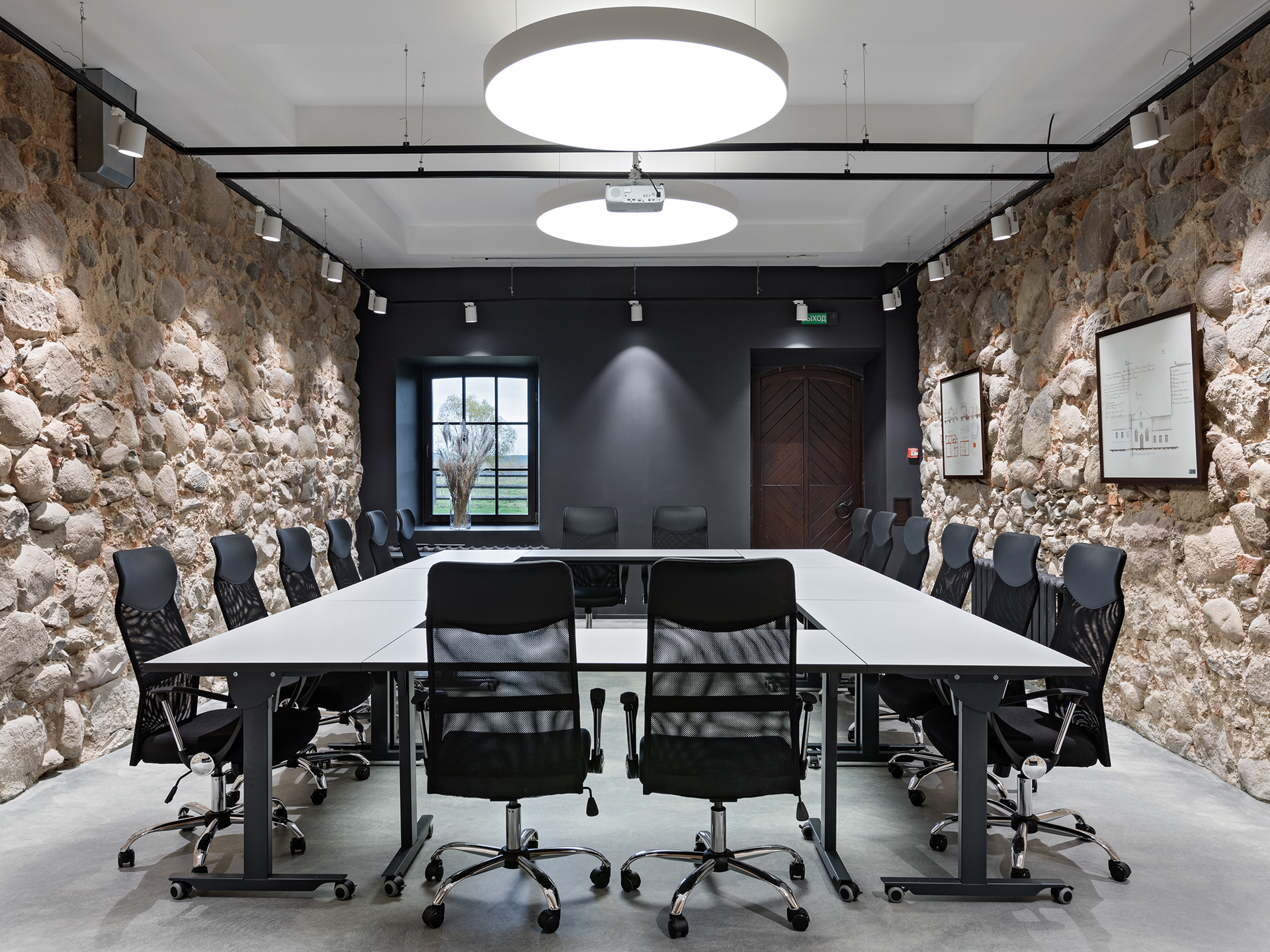 布洛瓦尔2号内饰（由于BROVAR可能是特定品牌、名称等，若有具体背景信息，可能会有更合适译法，这里按常规音译处理） 丨白俄罗斯明斯克丨VAE Studio-44