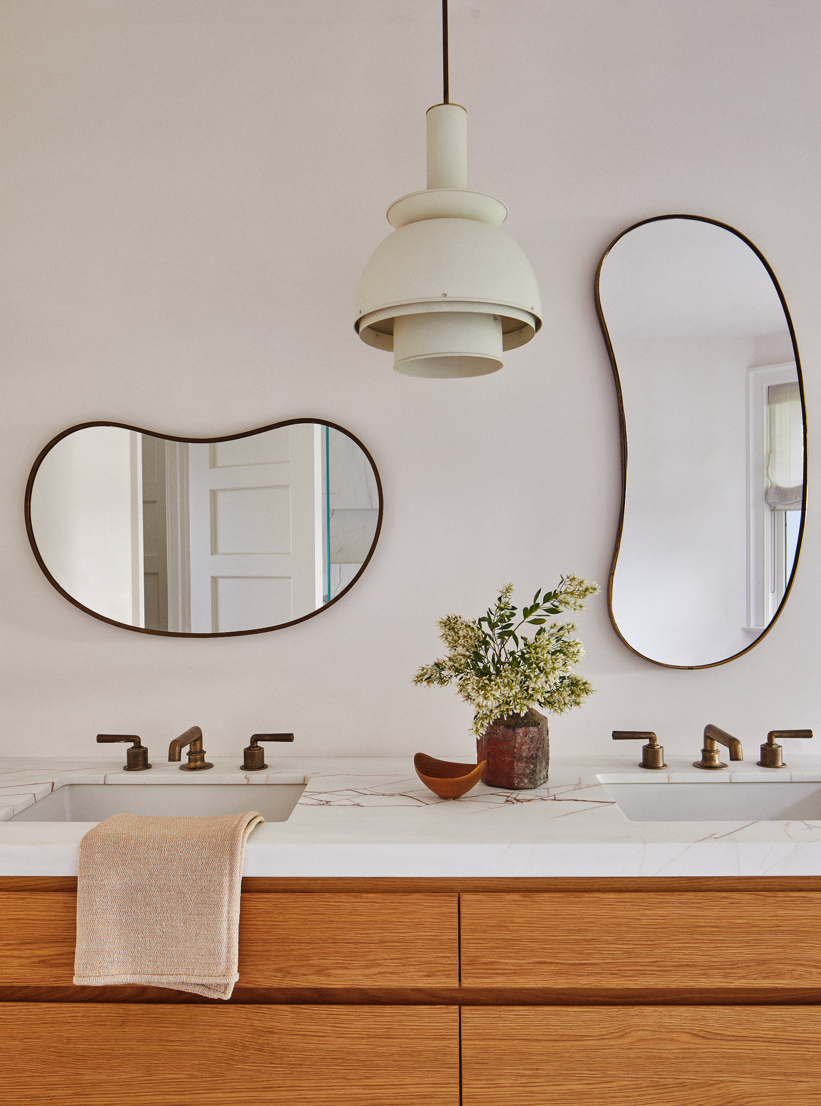 Hamptons柔和色调精致住宅翻新丨美国纽约丨室内设计师Sandra Weingort-27