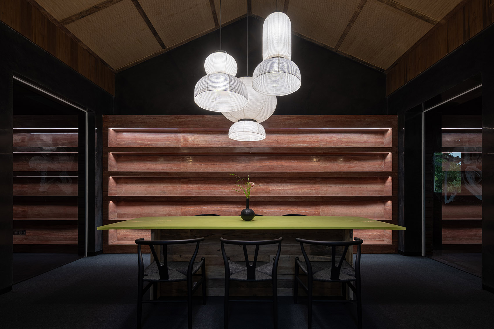 新镇江上海小笼概念店丨中国上海丨否格设计-48