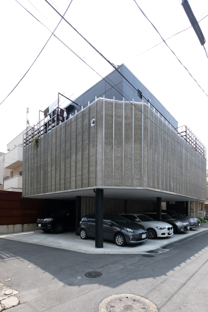 家に拡張の余地を残す鉄、木、コンクリート。マテリアルの力強さが際立つ家 | Style of Life | 100%LiFE-9