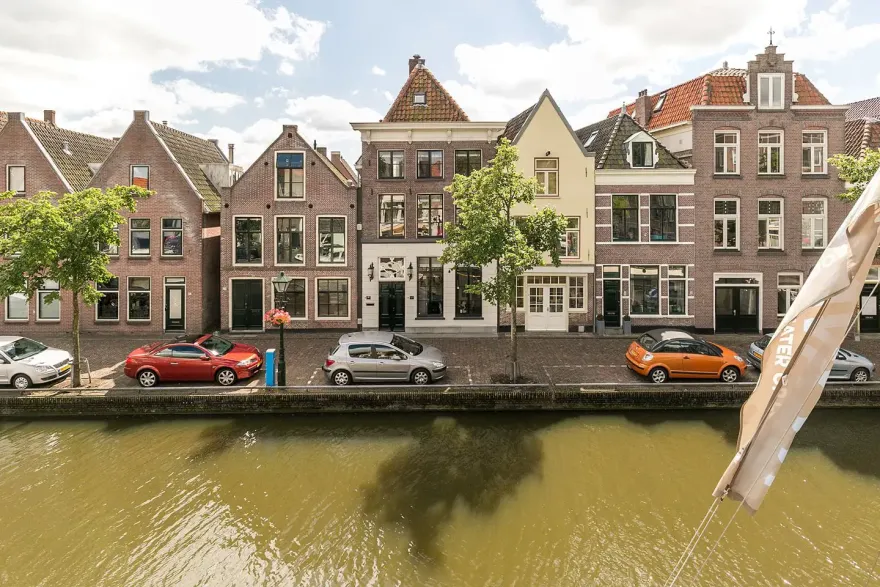 荷兰运河边古宅的现代魅力-21