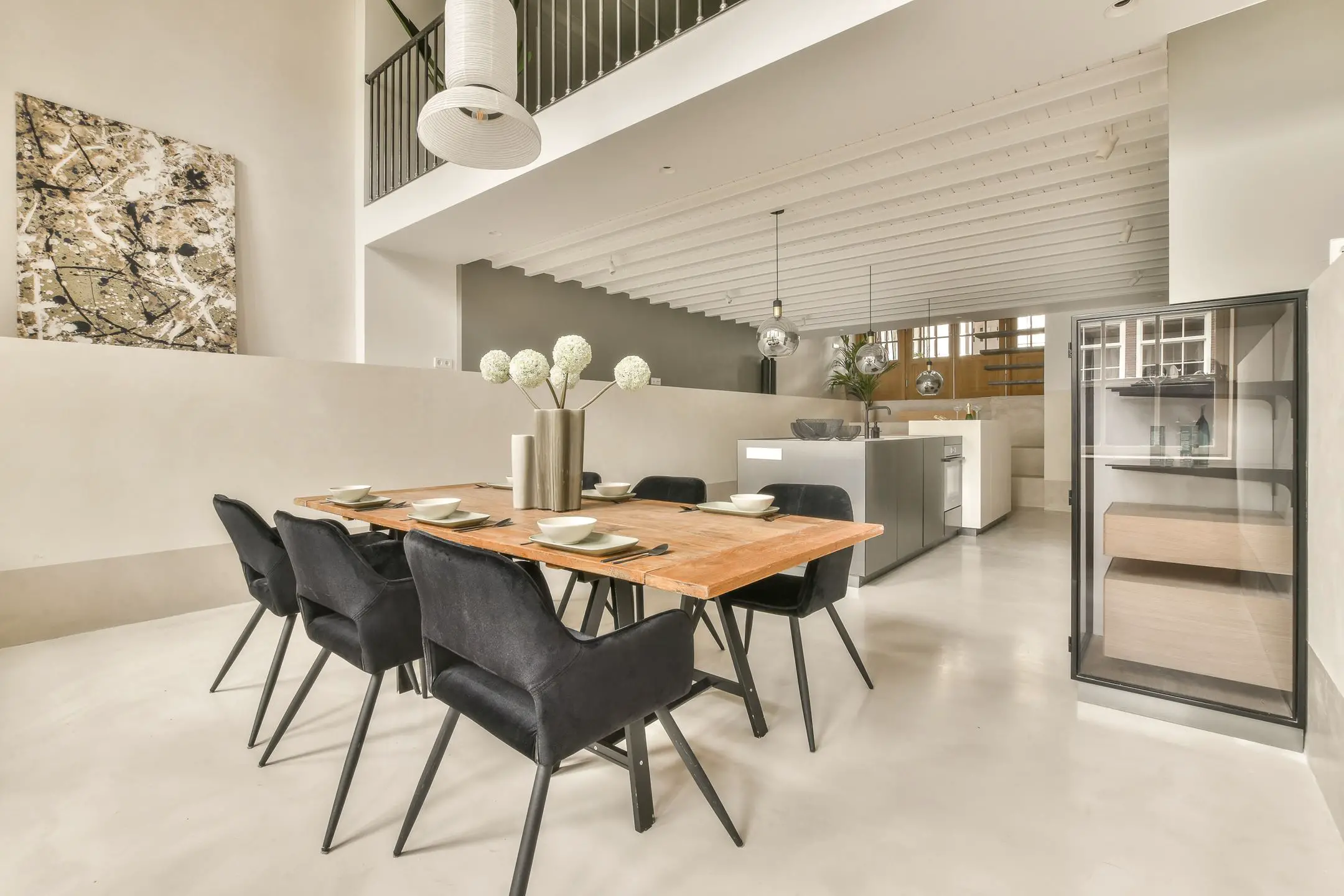 阿姆斯特丹复古多层住宅,黑灰设计诠释日式美学-2