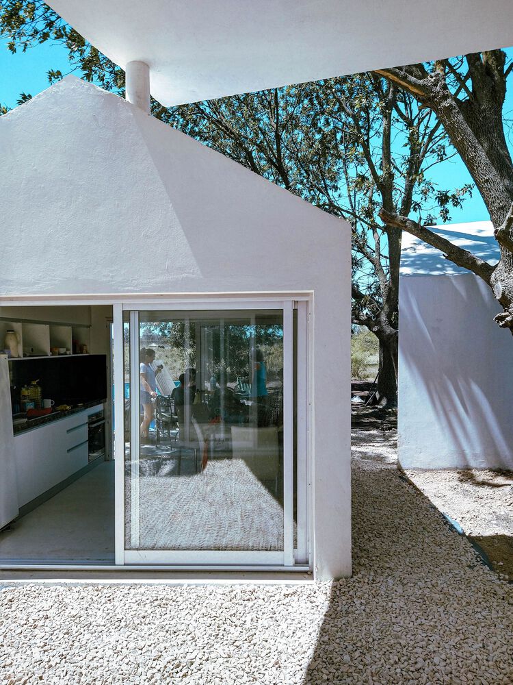 没有永久用途或静态方案的多盒子住宅设计丨戈者设计-6