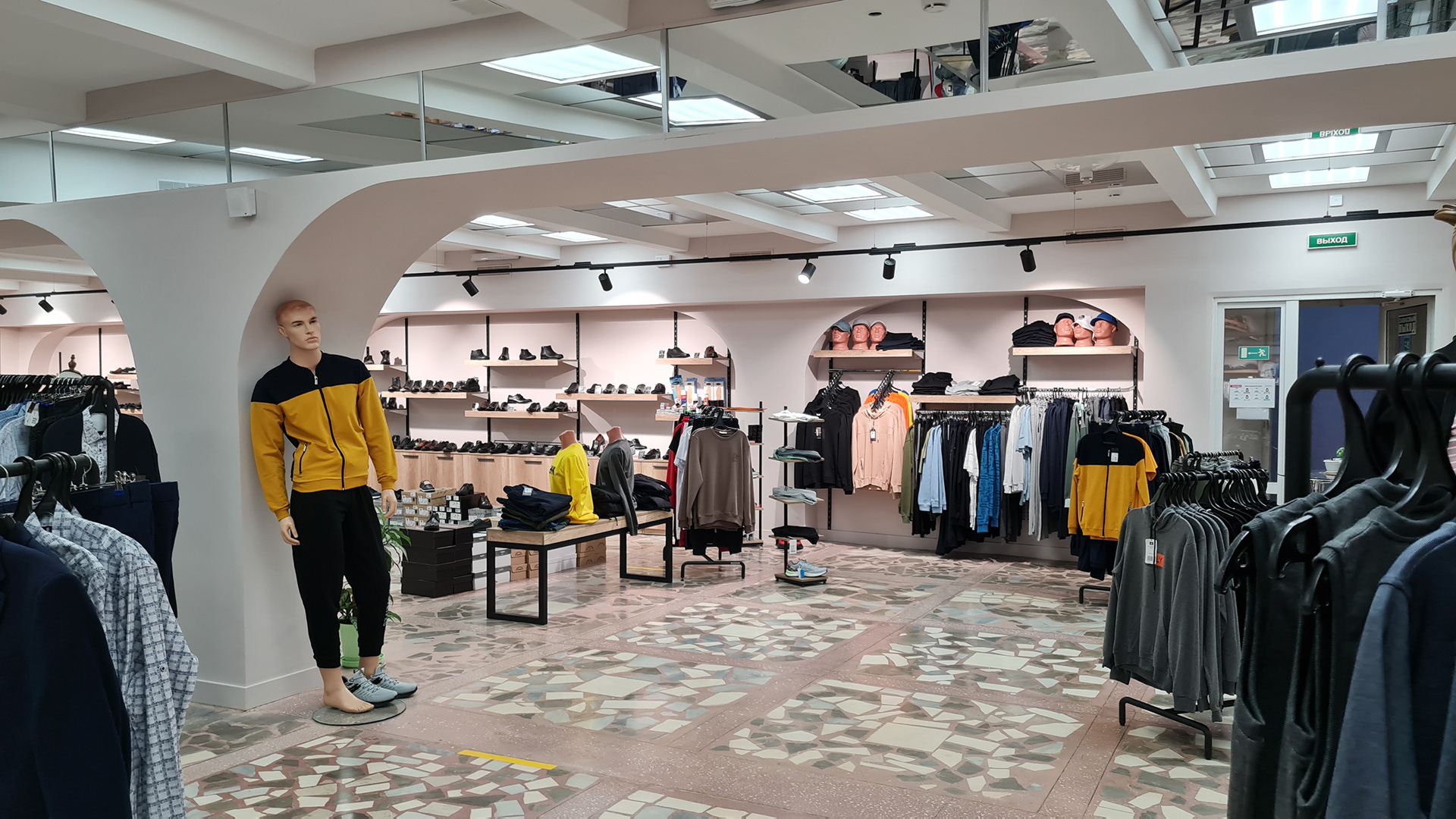 FAVORIT 女装店-15