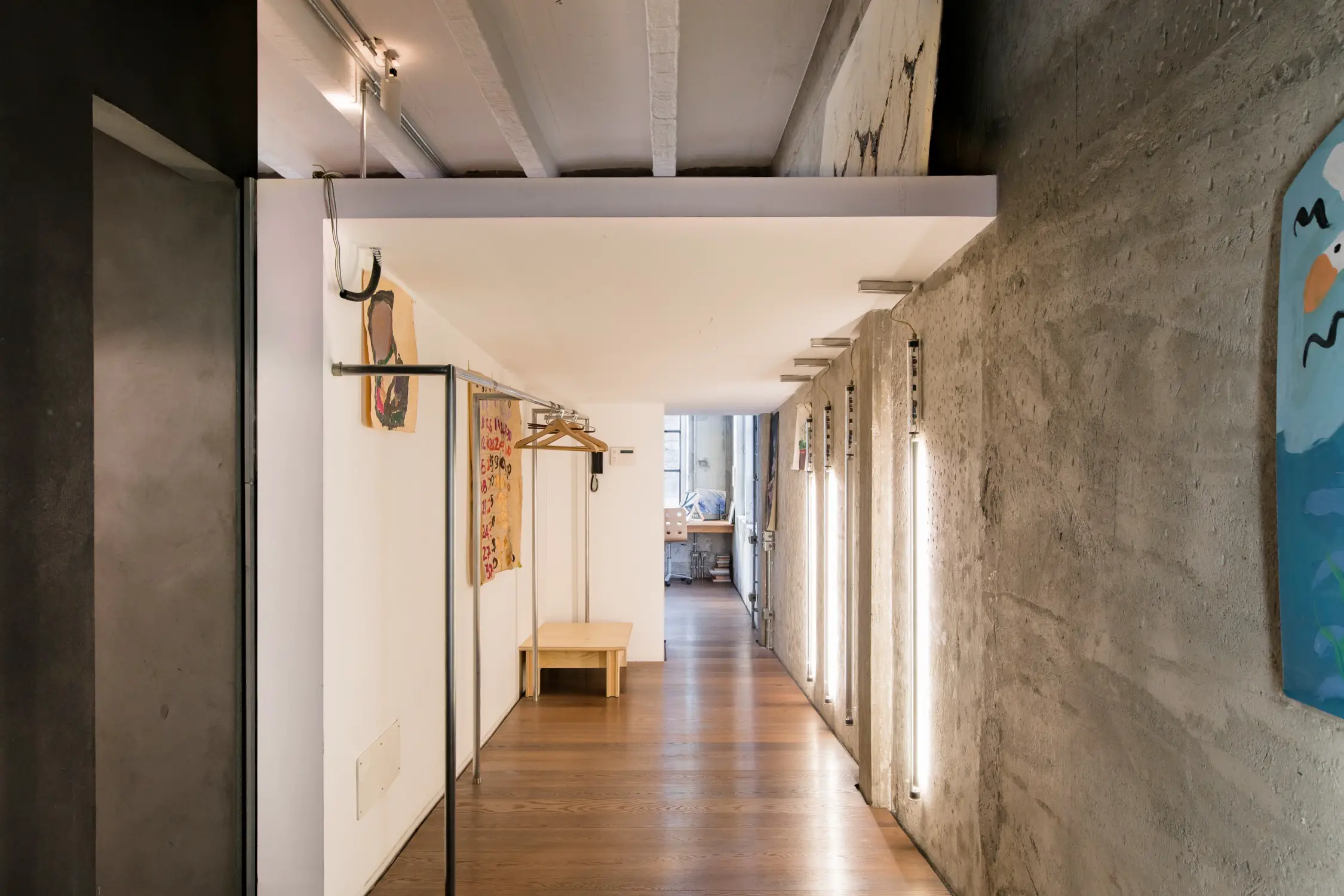 意式工业风 | 艺术家工作室般的 Loft 设计-15