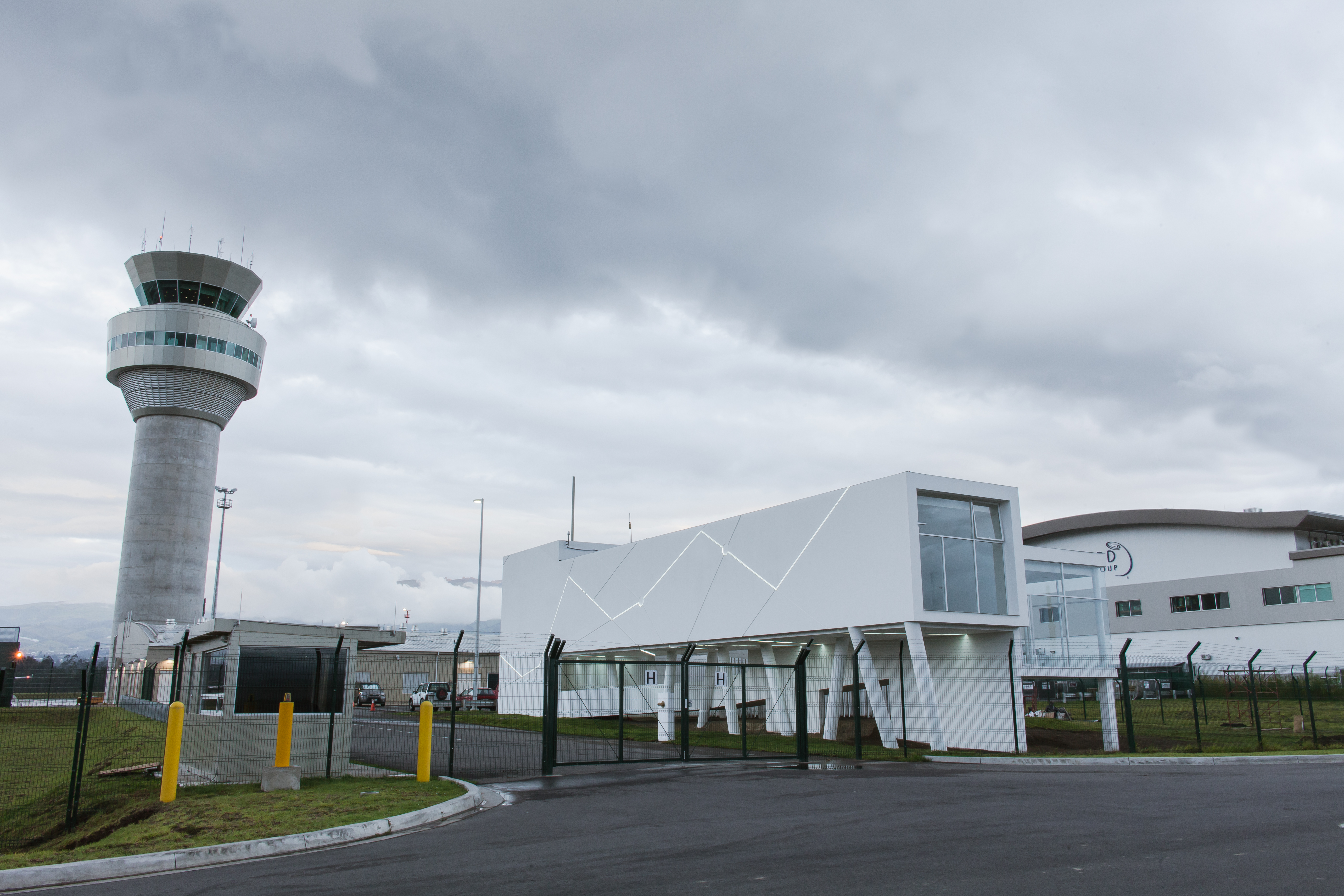 厄瓜多尔国际机场飞行控制办公大楼-32