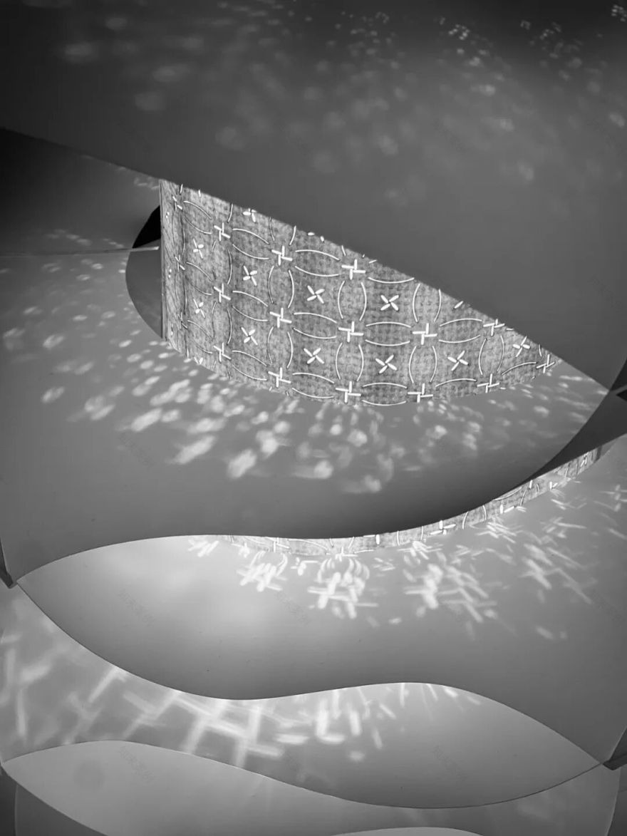 康奈尔建筑学长的装置设计?激光切割+镂空处理+线刻建筑空间内玩转光影交互!巧用海兔运动的转译为建筑纹理-75