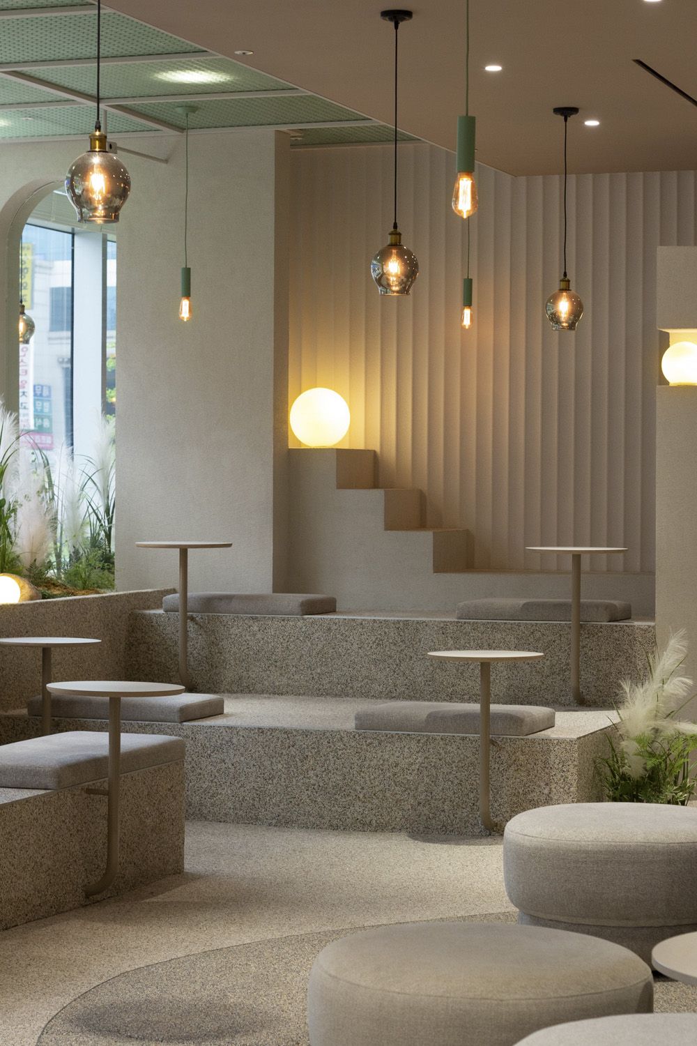 首尔高级酒店咖啡厅，现代设计展现魅力-24