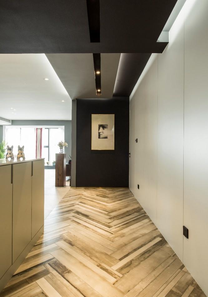 90 后小姐姐的现代独居空间 | 拆墙扩景,主卧套房,黑白书房-5