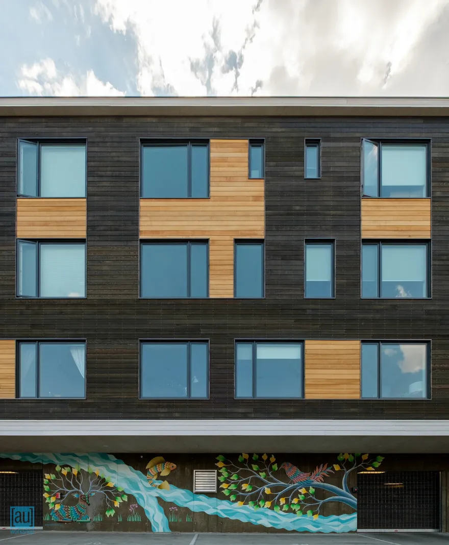 艺术的交融 境·界(这里The E·terior由于E·terior不是常规单词,E可能代表独特概念创造,terior类似interiorexterior词根有内外之意,结合A Confluence of Art整体艺术氛围,推测E·terior是营造独特概念境·界,和艺术的交融在主题上也匹配) -21