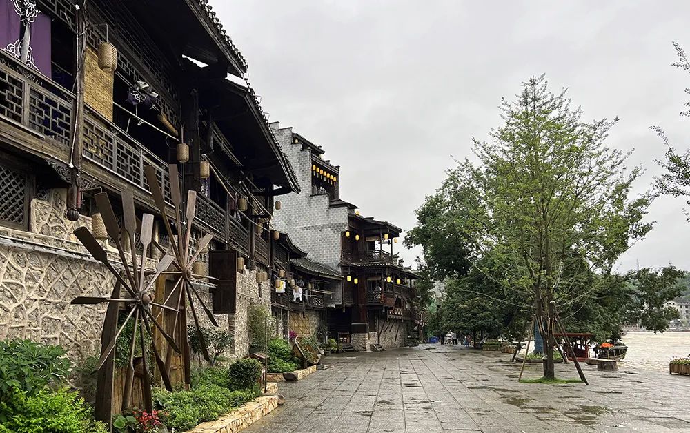 边城重生 · 沈从文故里茶峒古镇的创意改造丨中国湘西丨JAMA角马设计-13