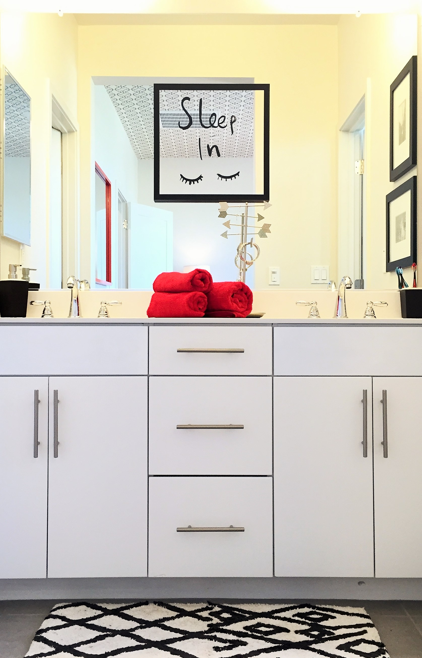 欢欣鼓舞的几何平房-4