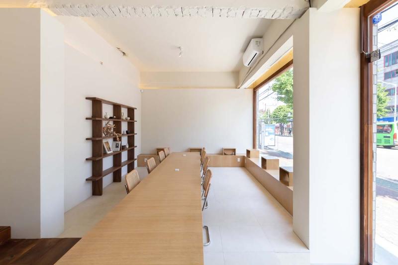 20 平米木质咖啡馆，简约而不简单-5