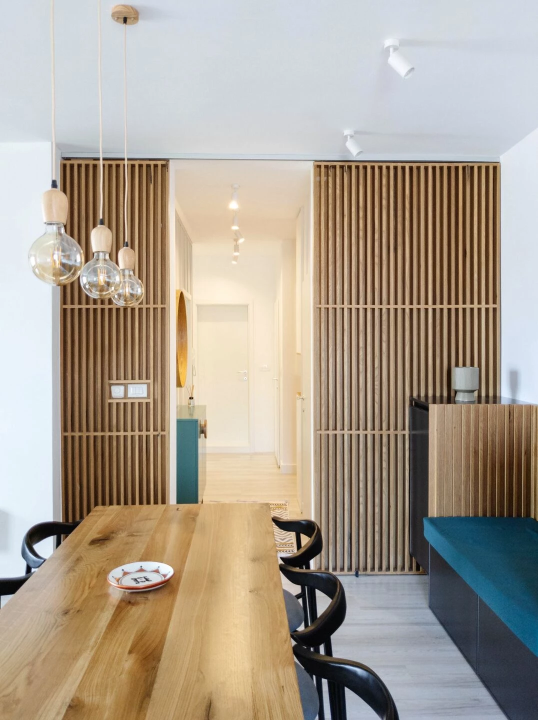 逃离现实的黑色厨房·Rozë 公寓丨普里什蒂纳-32