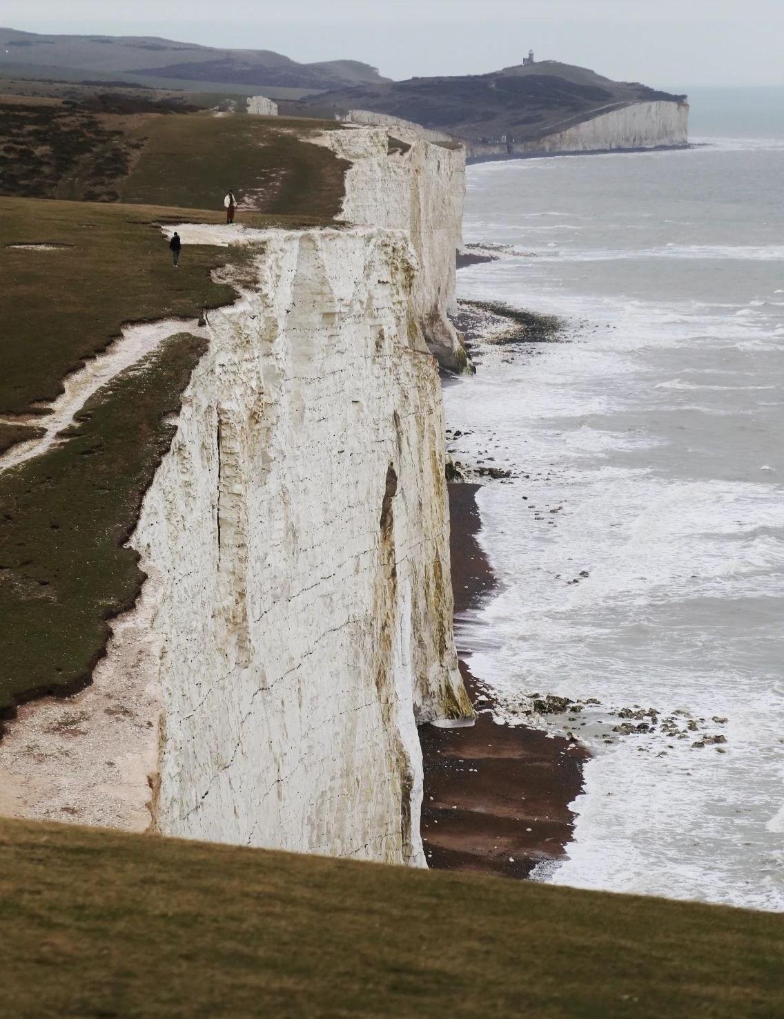 设计在旅途,伦敦River Thames白色公寓丨英国伦敦丨懒猫创意空间-36