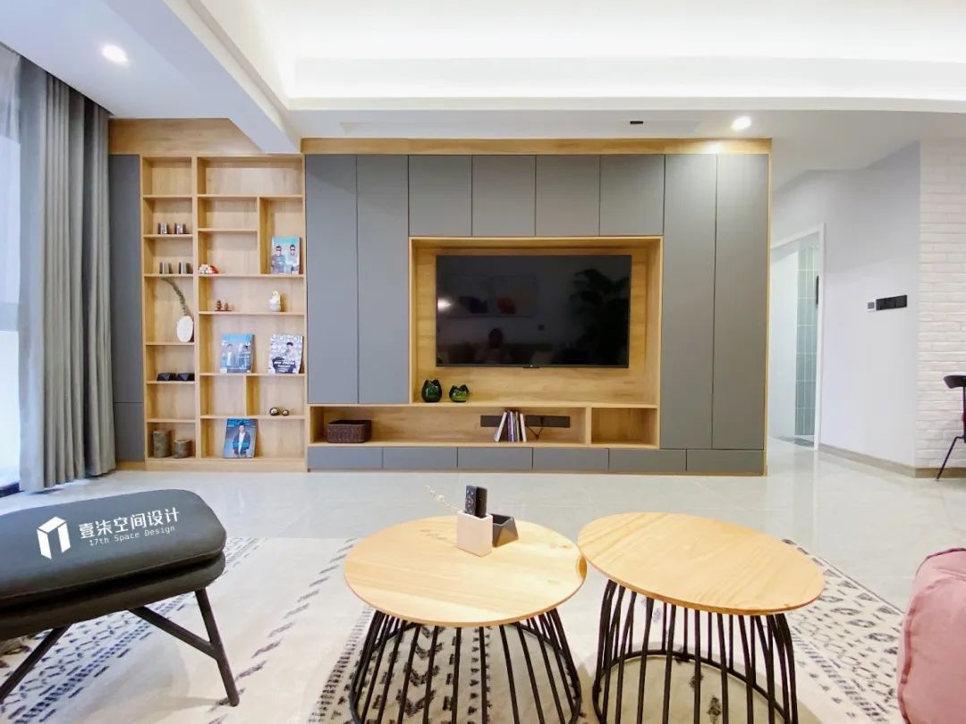 大学新生的现代生活容器-22