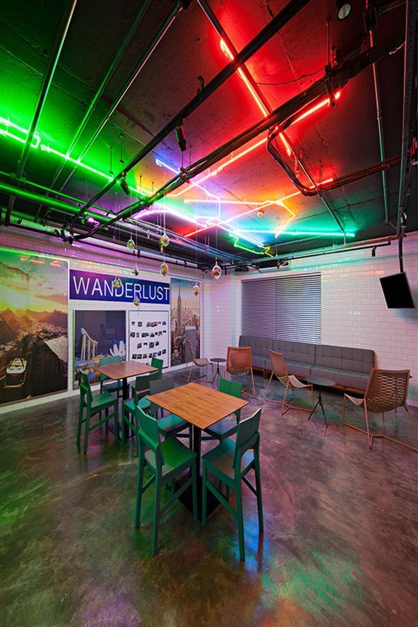 巴西 Traveland 旅游公司办公室 | 创意设计展现旅行魅力-9