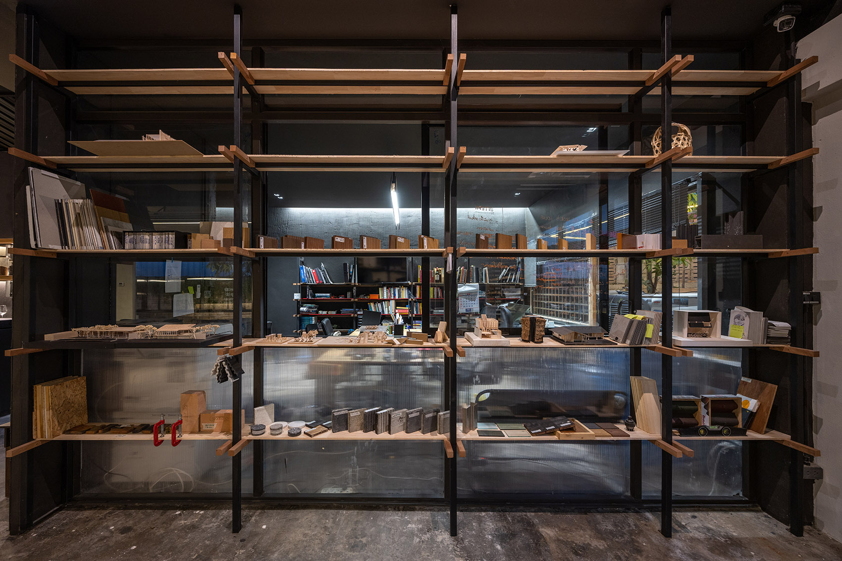 “给我庇护所”商业区改造丨泰国清迈丨Housescape Design Lab-39