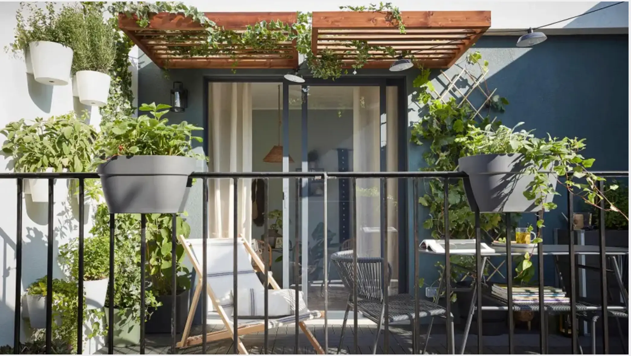 “灰调城市阳台 | 绿意盎然的种植空间”-4