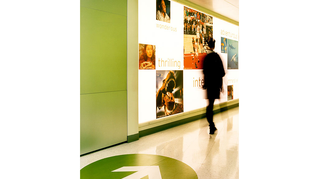 IMAX 剧院革新设计 | 现代明亮、挑战传统-8