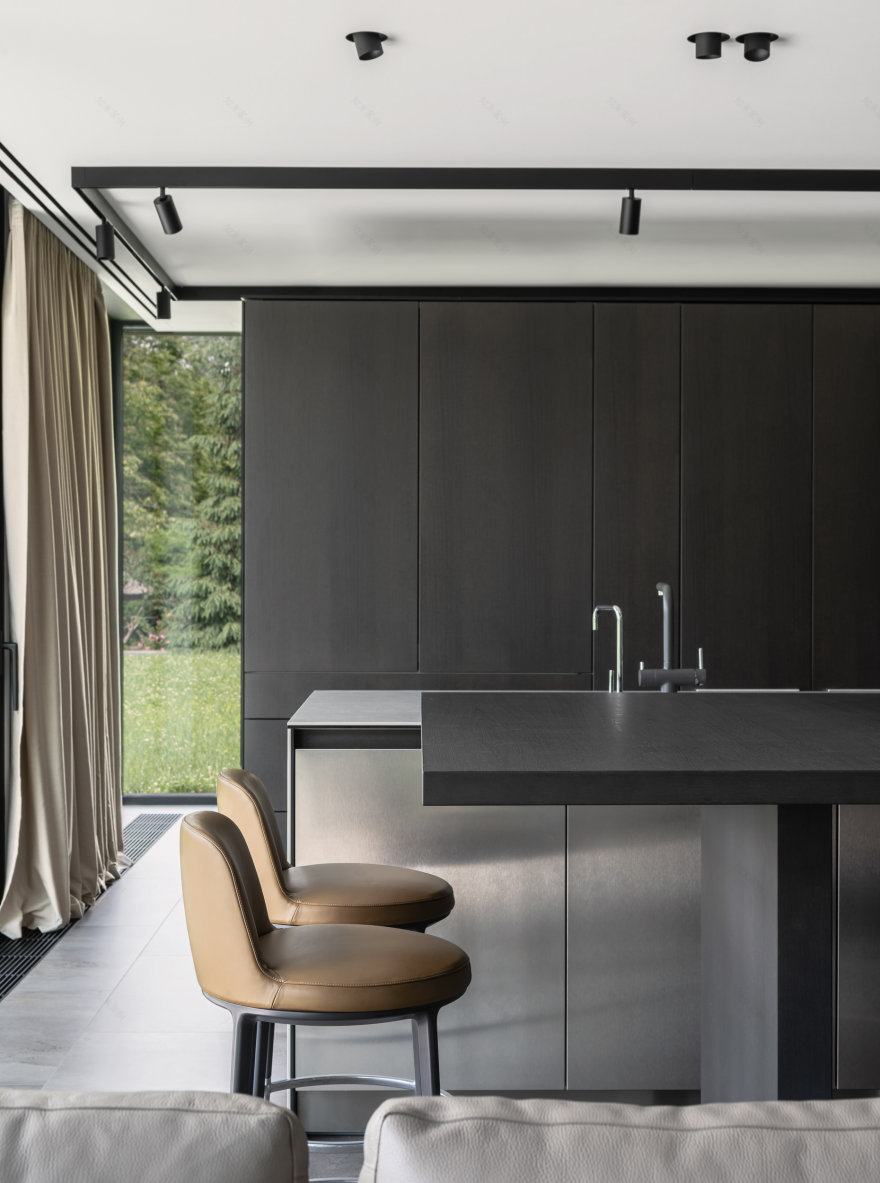 MRIIA 之家
注:由于MRIIA不是常见词汇,不清楚其确切含义,这里按照原文保留其形式进行翻译 丨乌克兰基辅丨MAKHNO Studio和Illia Tovstonog-103