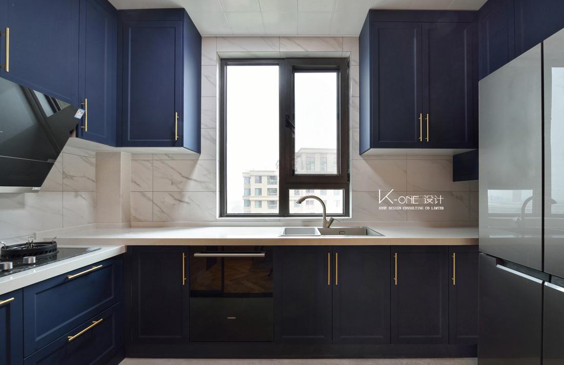 黄铜元素打造的雅致浪漫空间-23