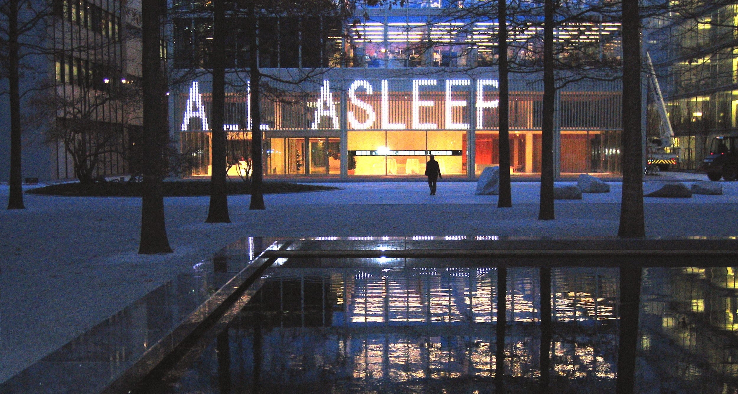 诺华总部户外空间 | 艺术与自然的和谐融合-2