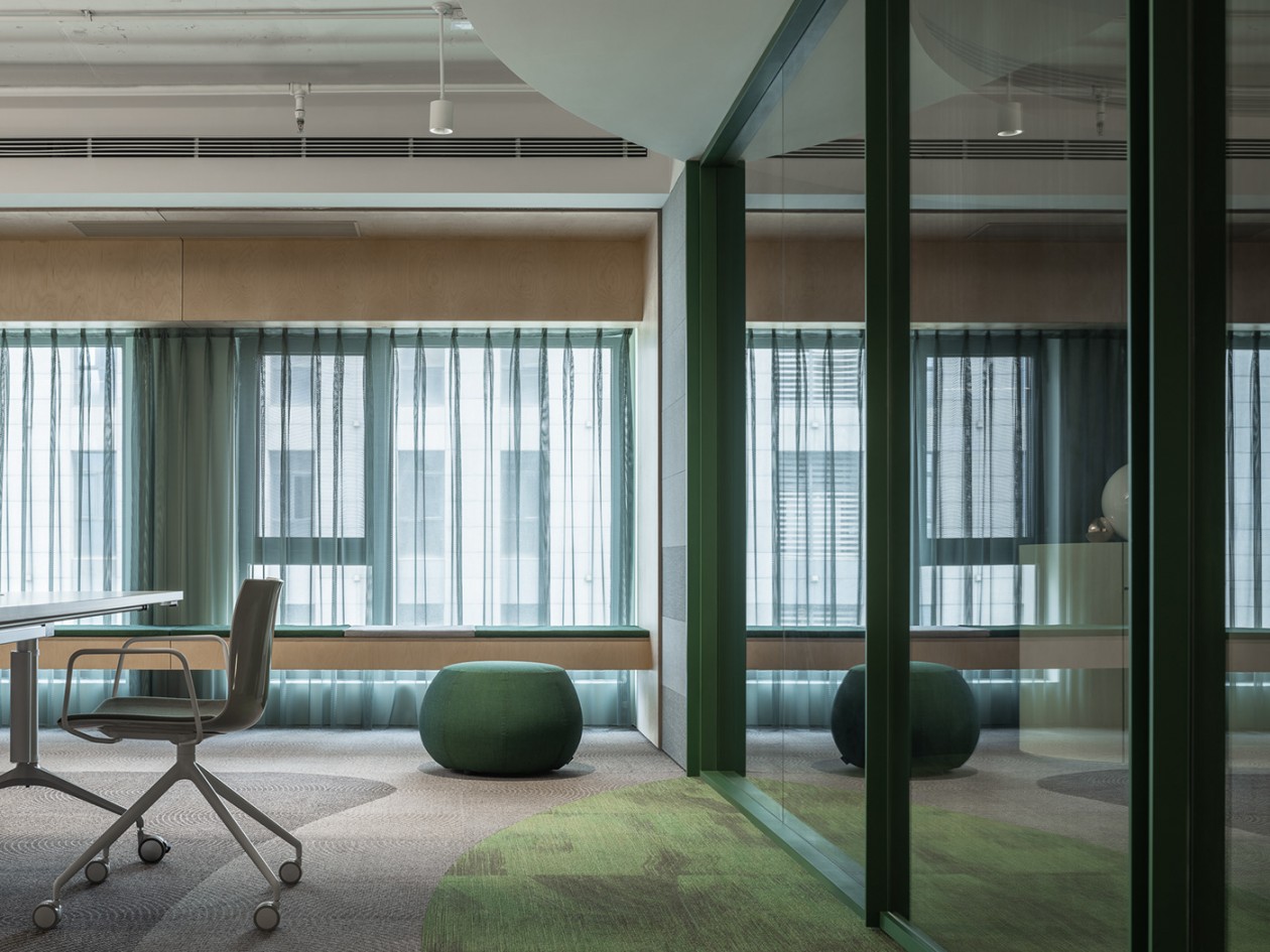 虫子 Amber Meeting 办公室丨中国西安丨红山设计-14