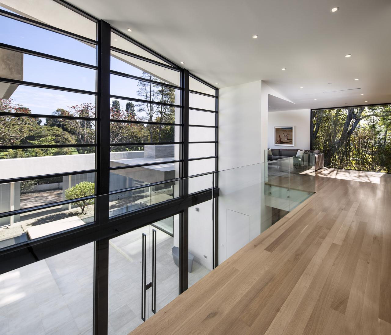 洛杉矶圣维森特别墅 | 闹市中的宁静天堂-32