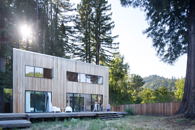 加州阳光红木现代度假屋-25